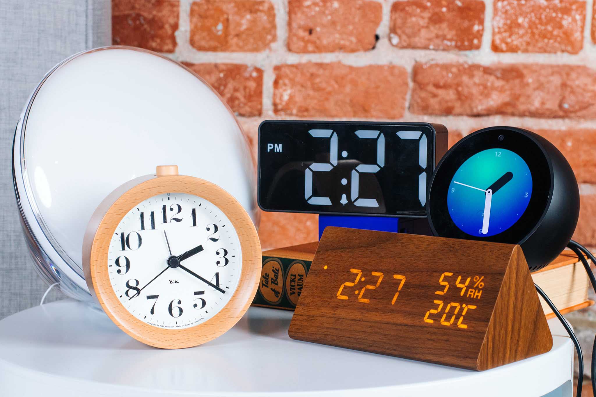 Quartz vs. Digital Wall Clocks: Which Do Users Prefer and Why?